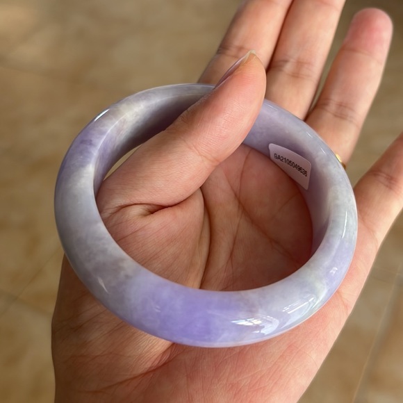 Natural Jadeite Jade Bangle - Picture 5 of 13